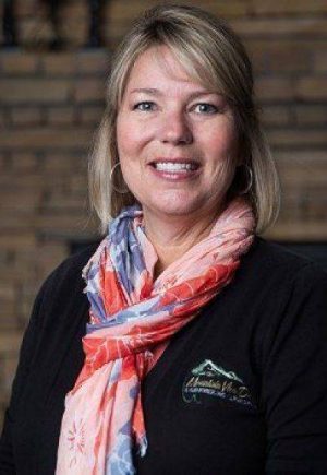 Headshot of Deanne, one of the office admins at our dental office